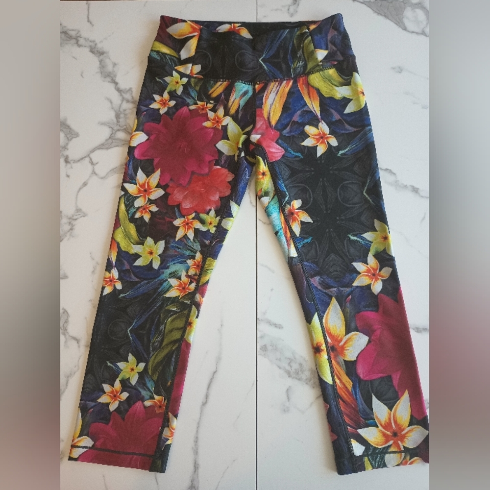 Floral Tropical Leggings - Calia By Carrie. Excellent Condition